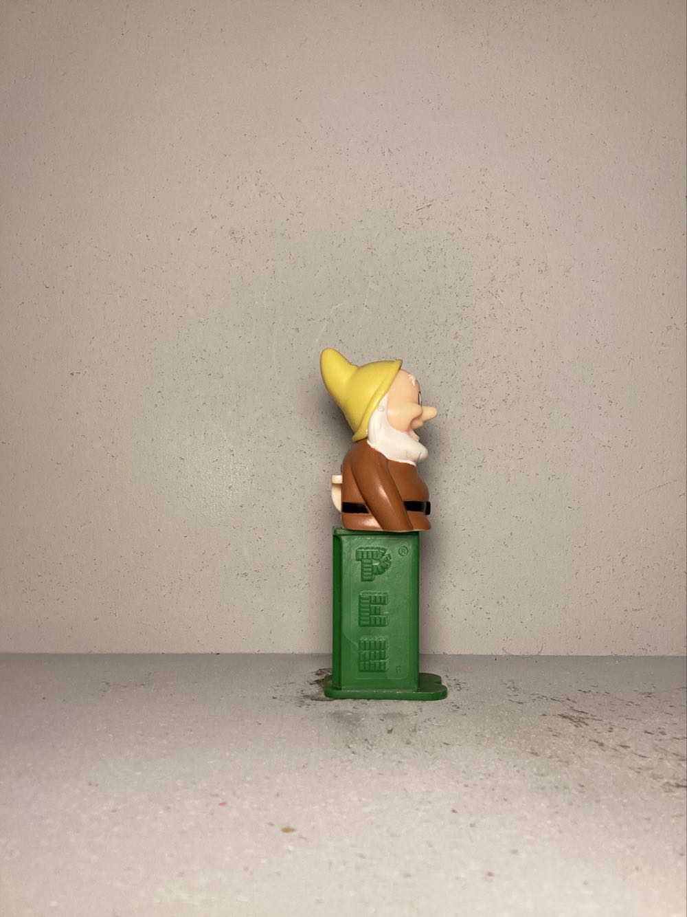 Disney- Snow White and 7 Dwarfs - Licenced Characters pez collectible - Main Image 2