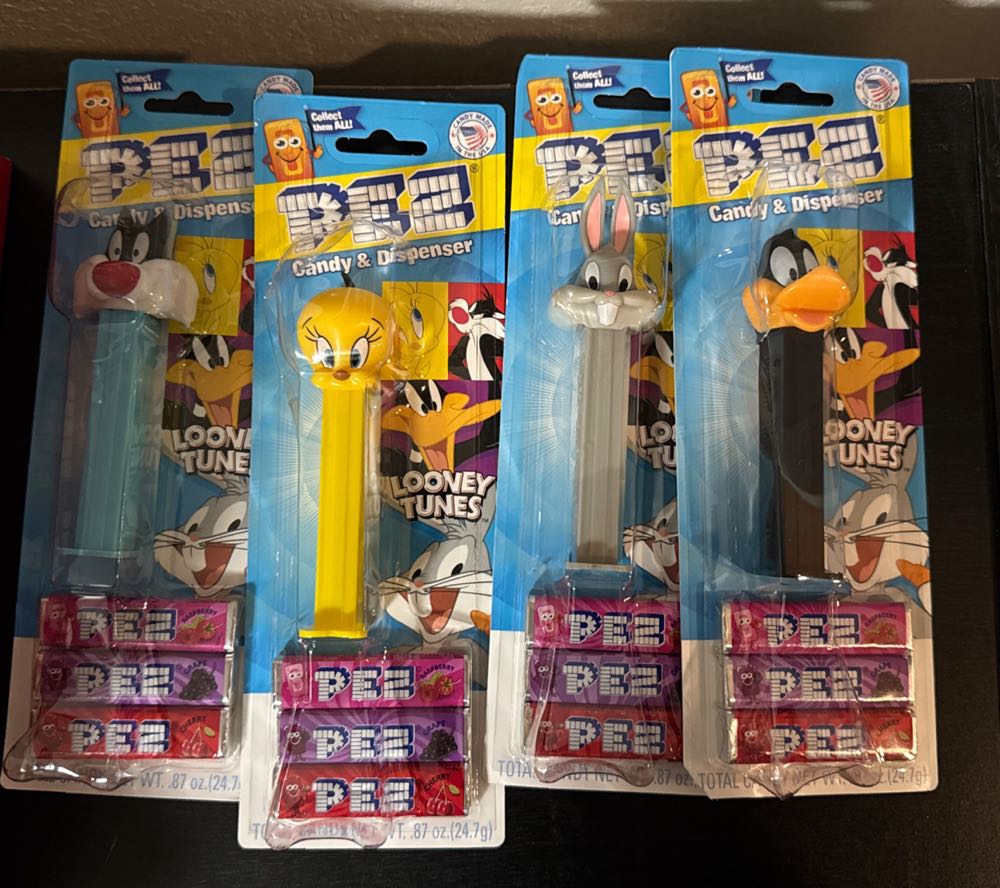 Looney Tunes - Warner Bros pez collectible - Main Image 2