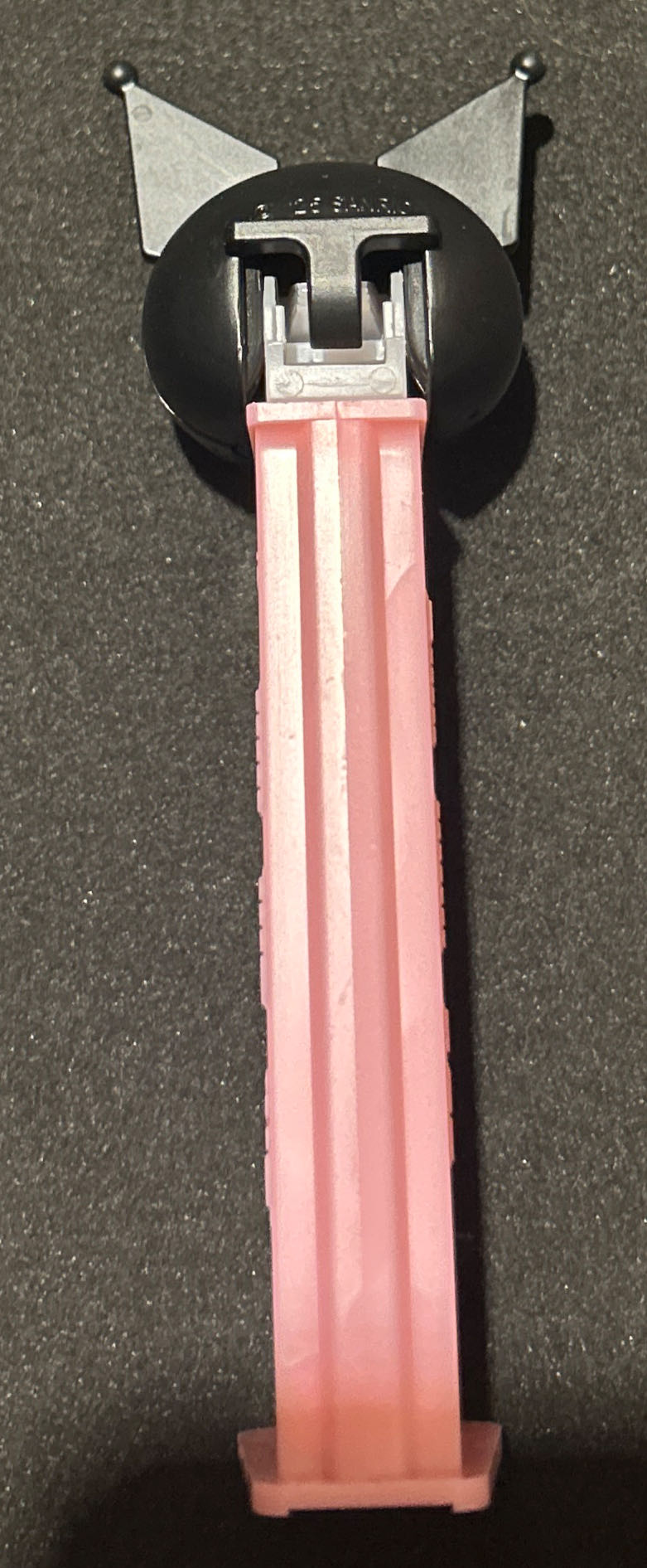 Hello Kitty - Kuromi - Hello Kitty pez collectible [Barcode 073621014503] - Main Image 2