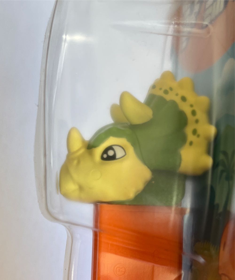 Triceratops - Jurassic World Explorers pez collectible - Main Image 3