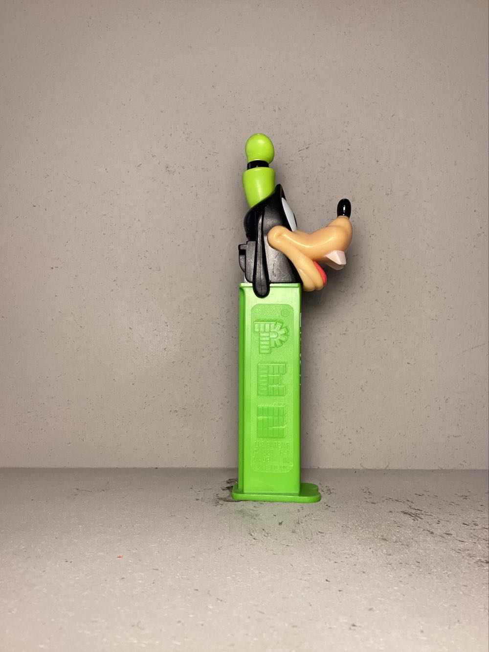 Disney- Parks - Licenced Characters pez collectible - Main Image 2