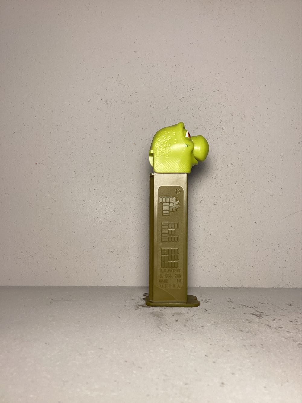 DreamWorks- Over The Hedge - Licenced Characters pez collectible - Main Image 2