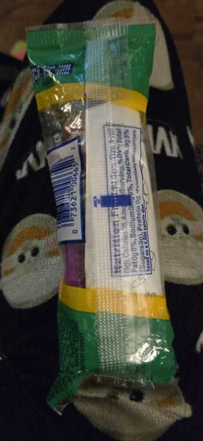 Peppermint Patty - PEANUTS pez collectible [Barcode 073621006652] - Main Image 2