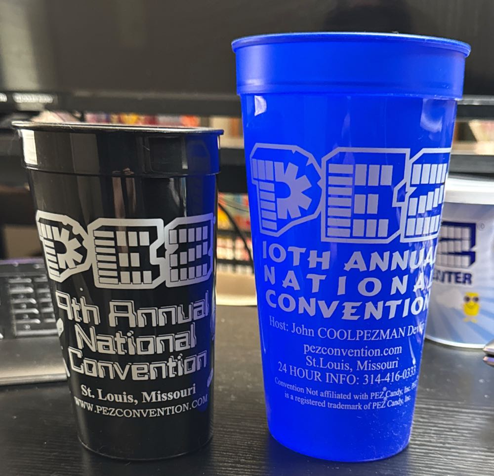 Watch Candy Dispenser (Blue W/Pink Band)