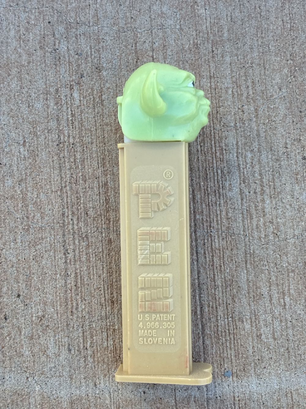 Yoda - Star Wars pez collectible - Main Image 2