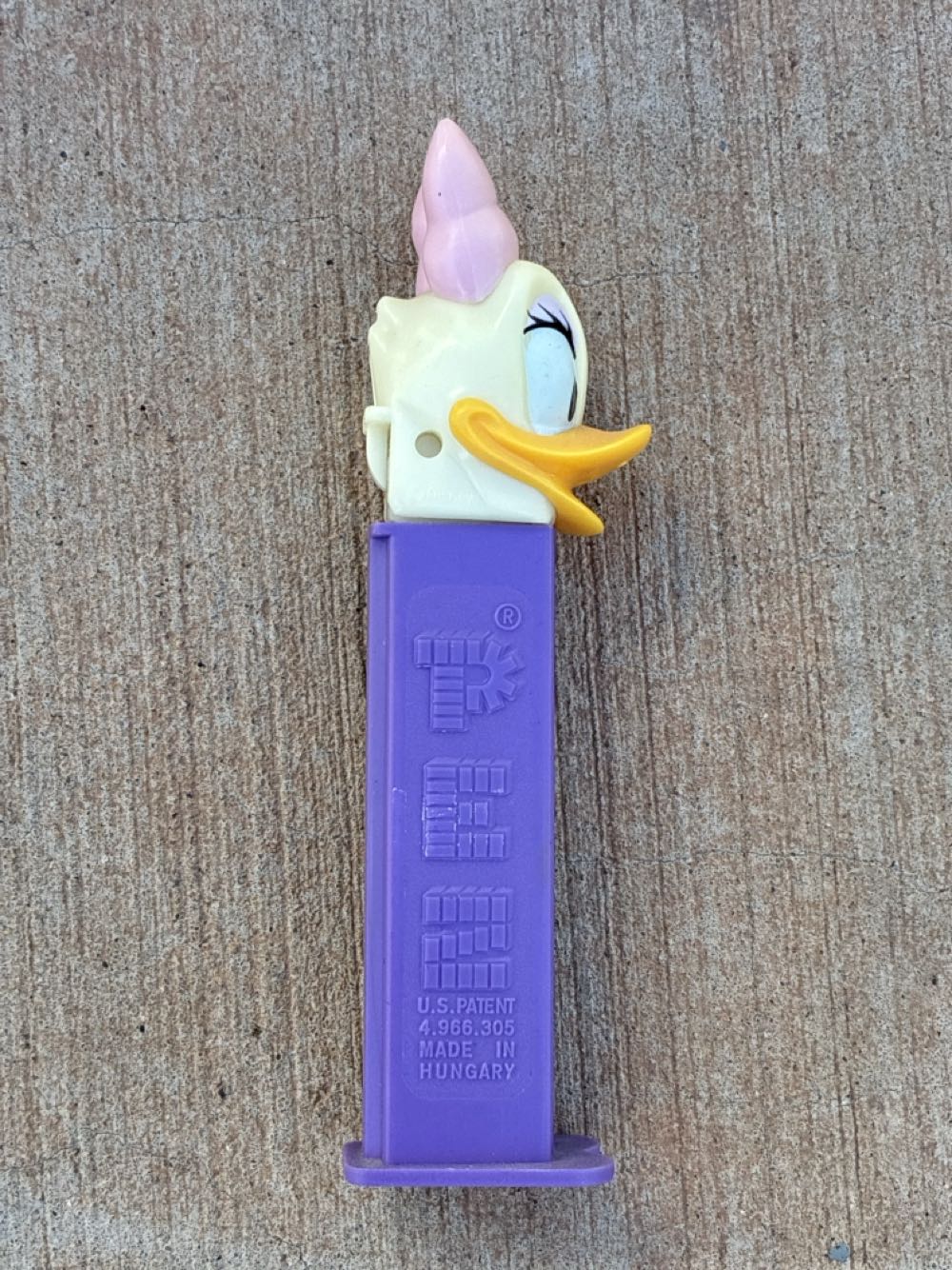 Disney - Daisy Duck A - Pink Bow - Disney pez collectible - Main Image 2