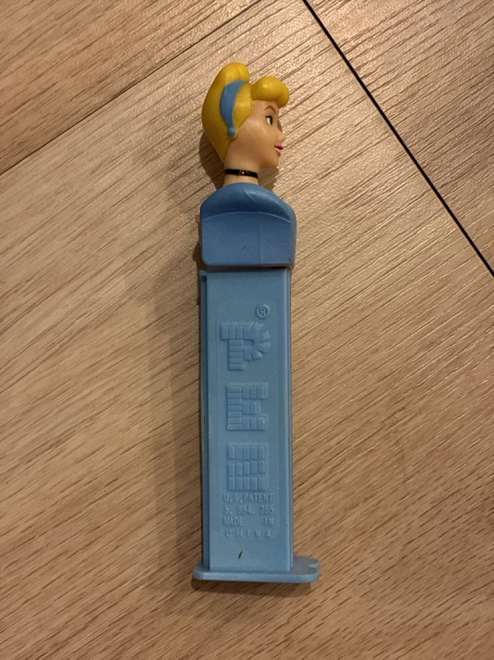 Cinderella - Disney Princess pez collectible - Main Image 2