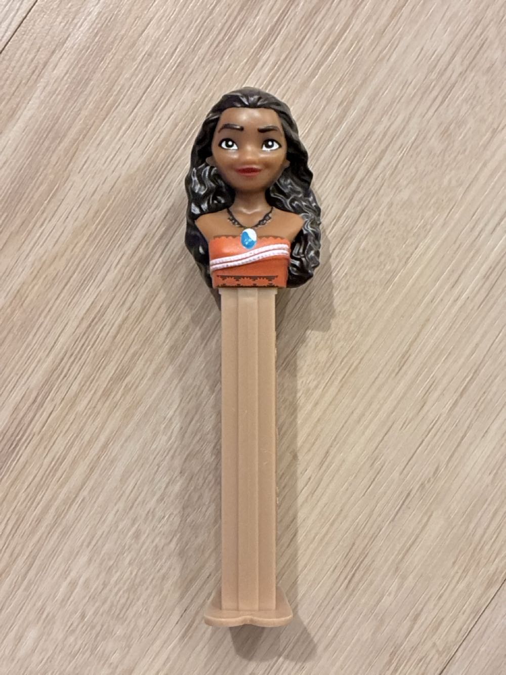 PEZ Exclusive - Presenter Girl - Classic Peppermint (dark Skin)