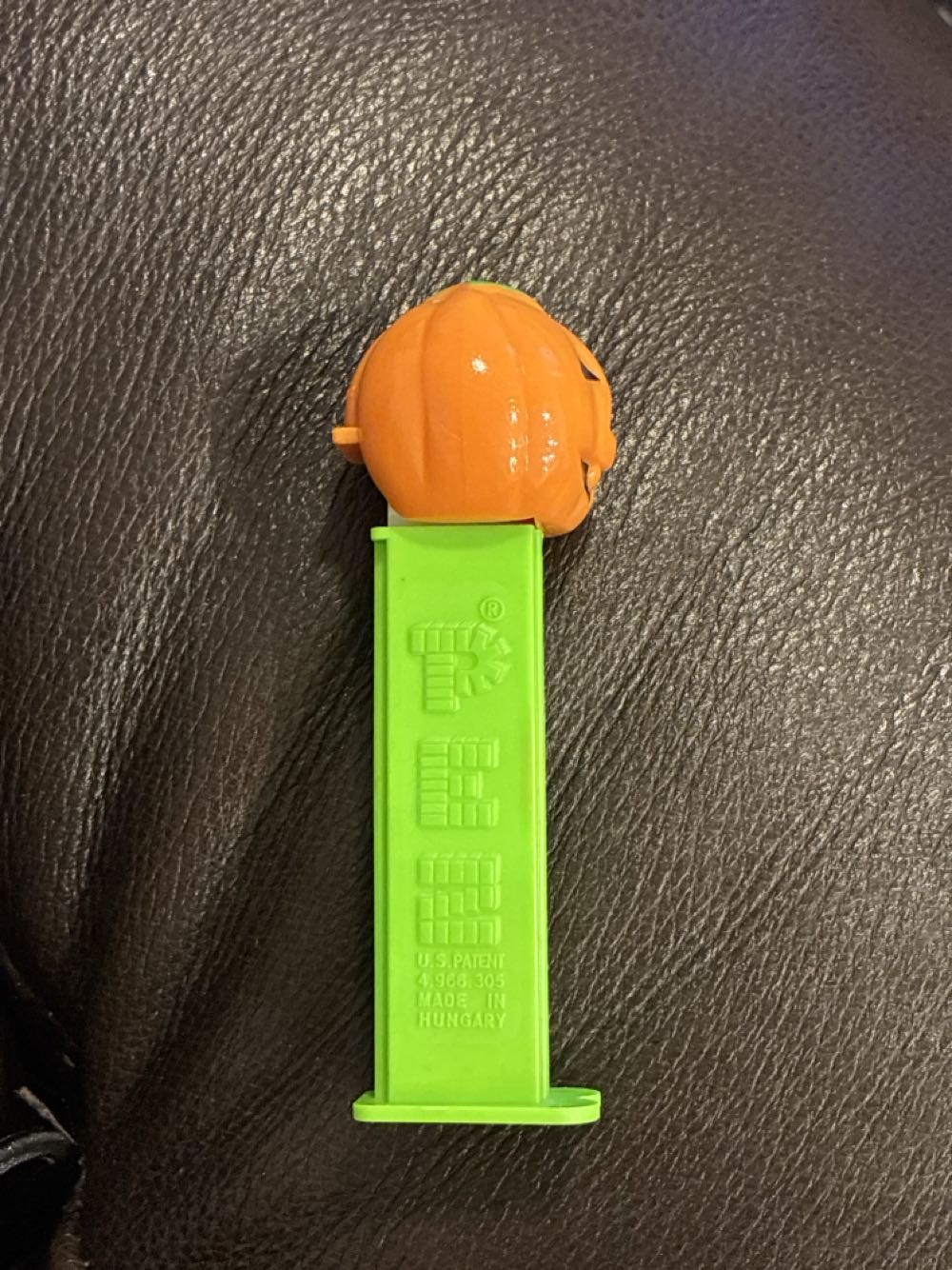 Jack-O-Lantern (Pumpkin) - Holiday - Halloween pez collectible - Main Image 2