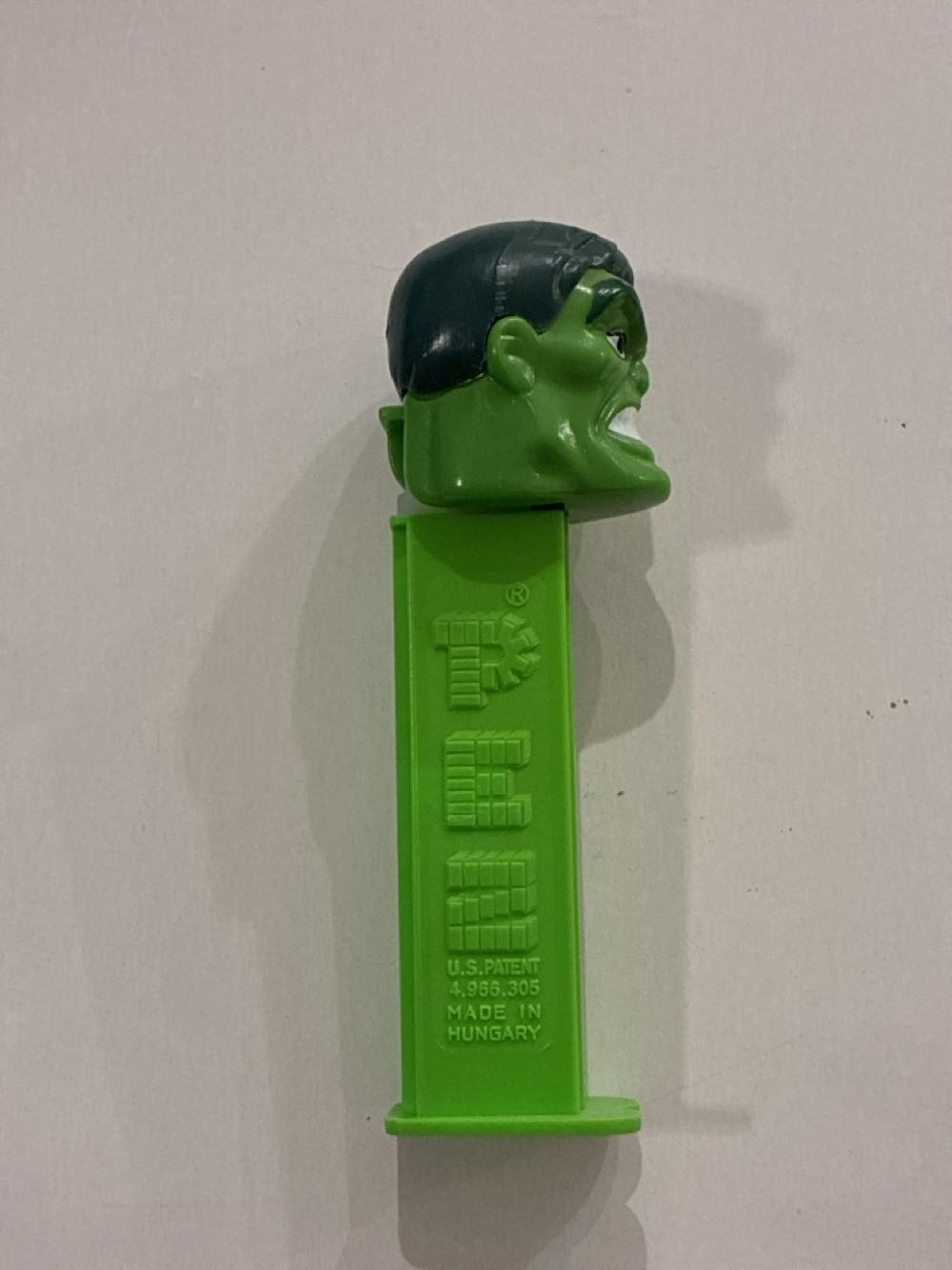 Hulk - Marvel Superhero pez collectible - Main Image 2