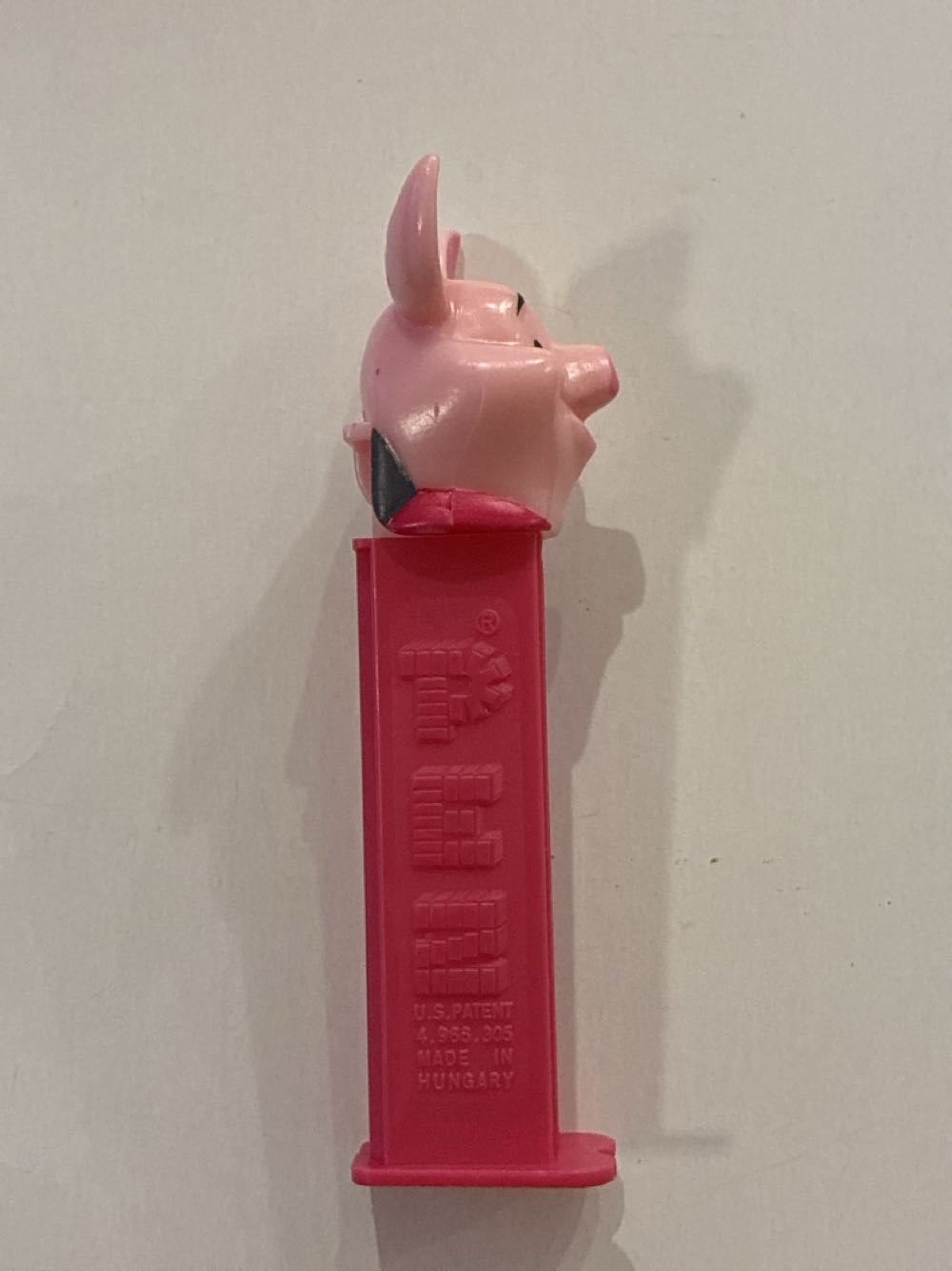 Piglet - Disney - Winnie The Pooh pez collectible - Main Image 2