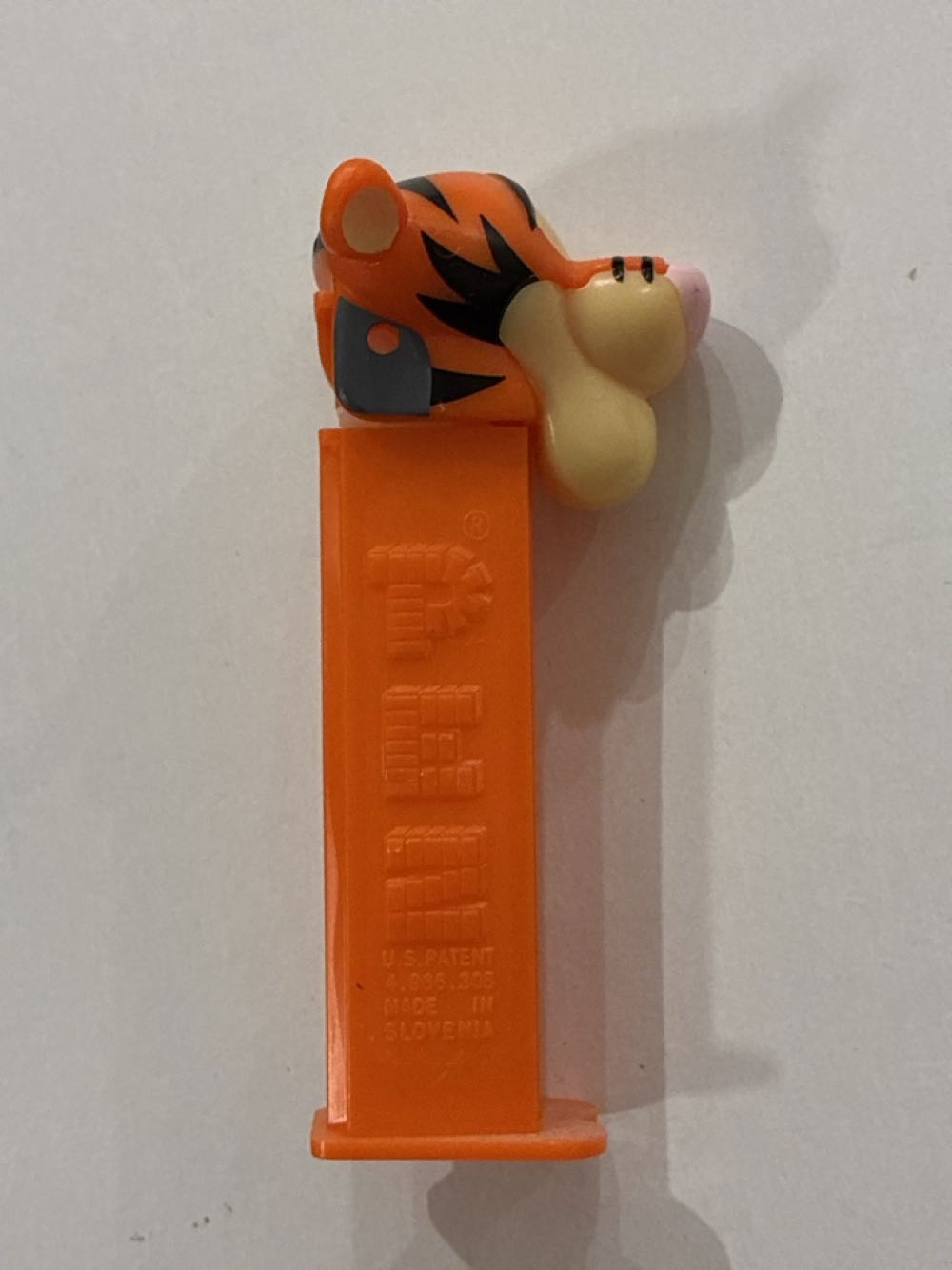 Tigger - Disney - Winnie The Pooh pez collectible - Main Image 2