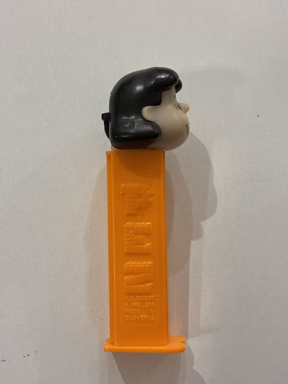 Lucy - PEANUTS pez collectible - Main Image 2