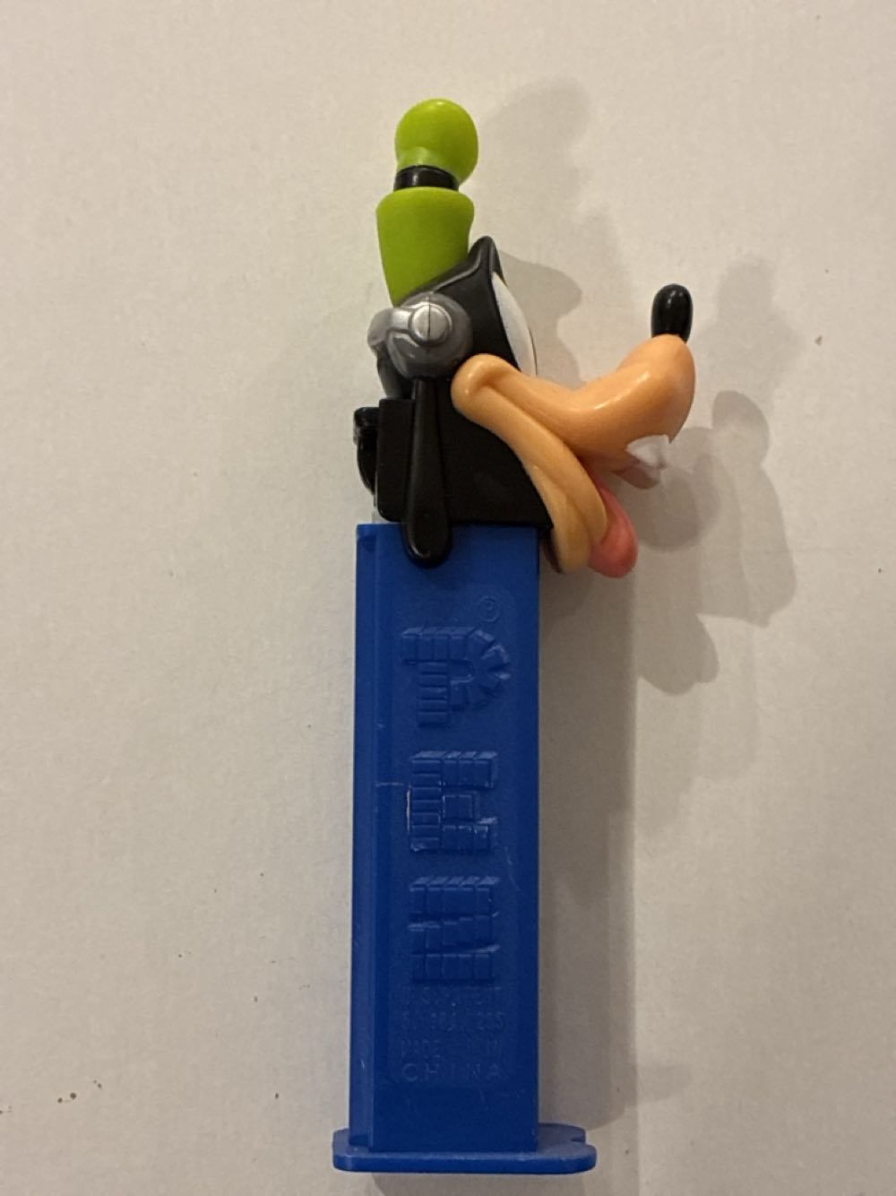 Goofy (Headphones) - Disney - Mickey Mouse pez collectible - Main Image 2