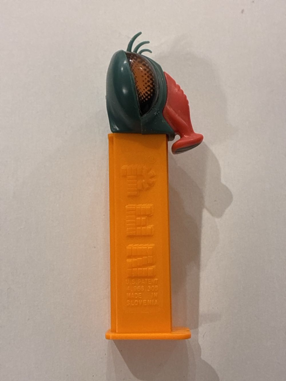 Bugz Sam Snuffle - Bugz Life pez collectible - Main Image 2