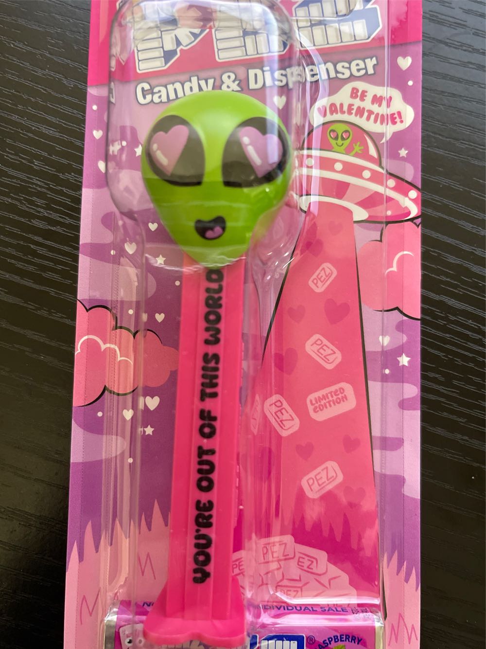 Valentine’s Day - Alien - Limited Edition pez collectible [Barcode 073621937093] - Main Image 3