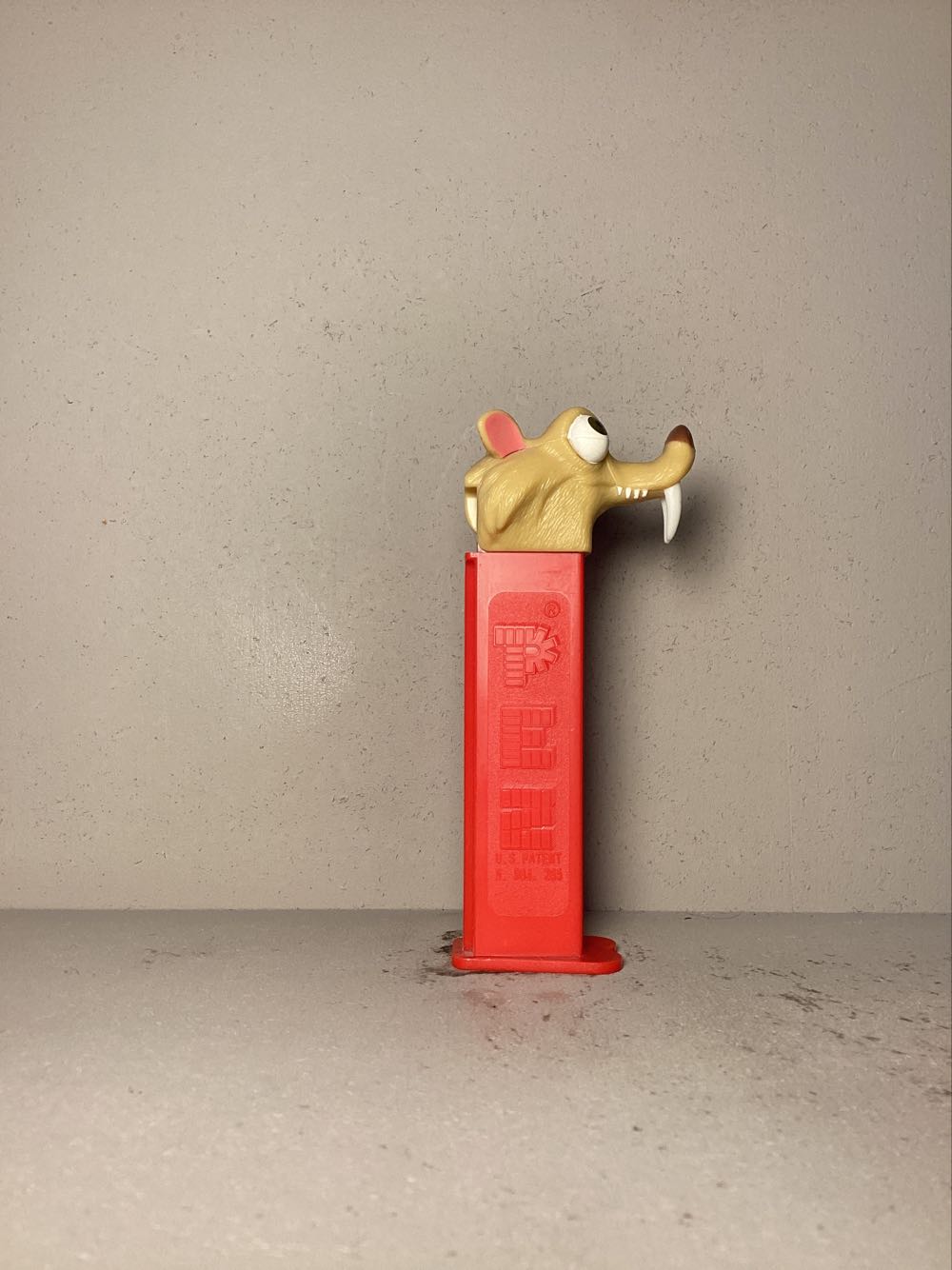 Ice Age 2 - Scrat The Squirrel - Licenced Characters pez collectible - Main Image 2