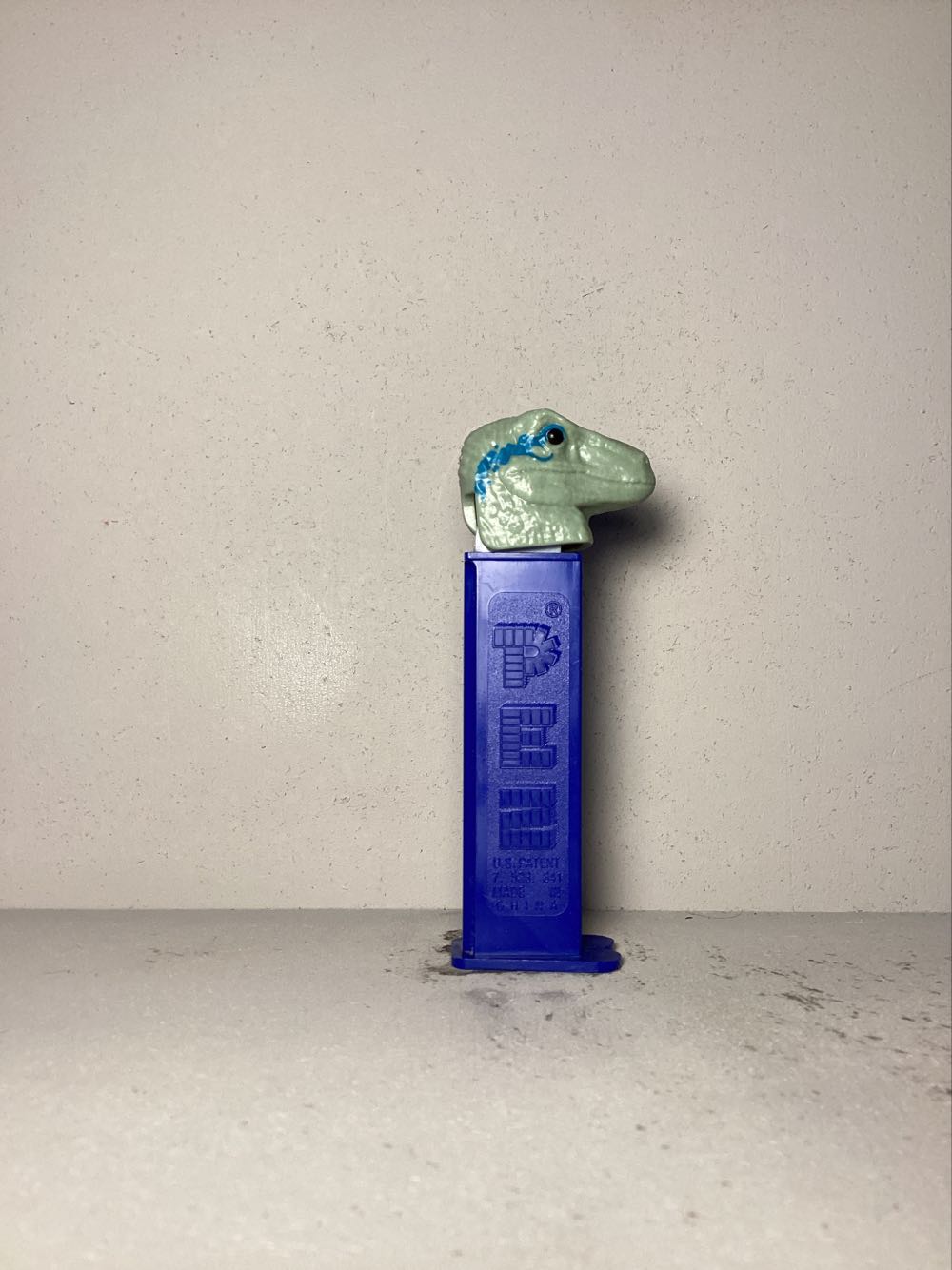 Jurassic World - Licenced Characters pez collectible - Main Image 2