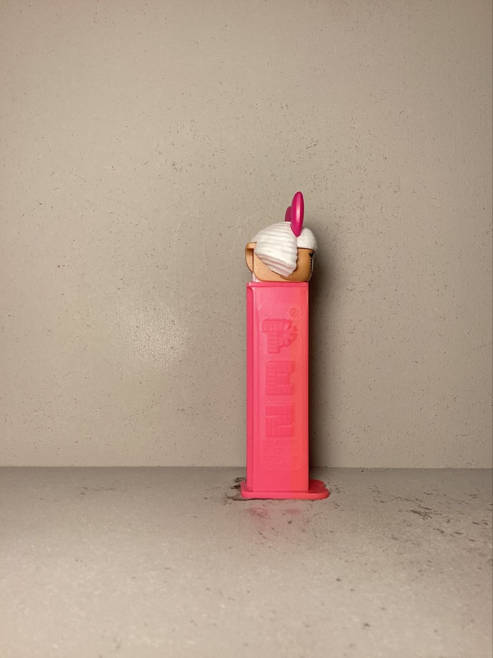 L.O.L. Surprise! -Series 1 - Licenced Characters pez collectible - Main Image 2