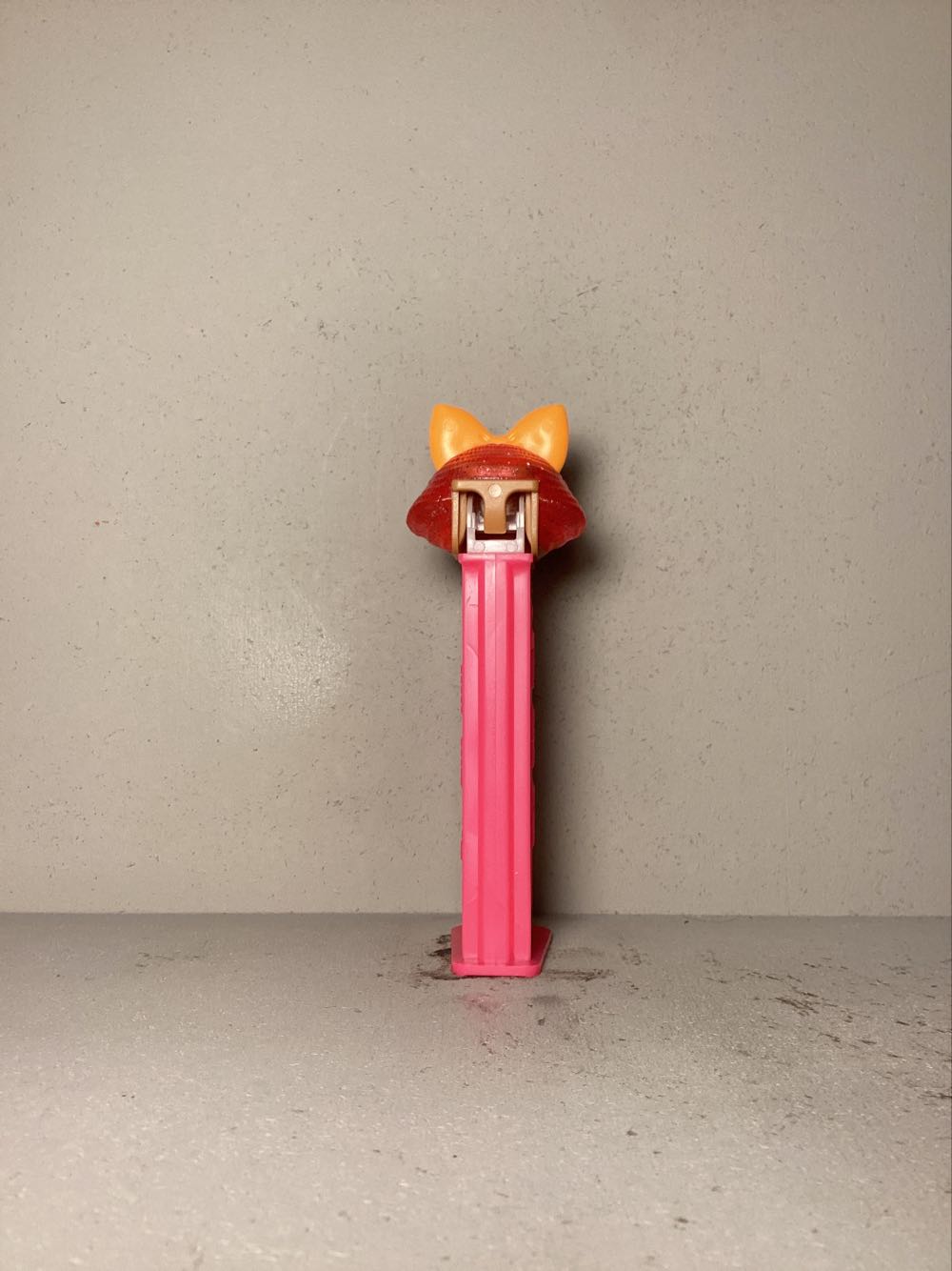 L.O.L. Surprise! -Series 1 - Licenced Characters pez collectible - Main Image 3