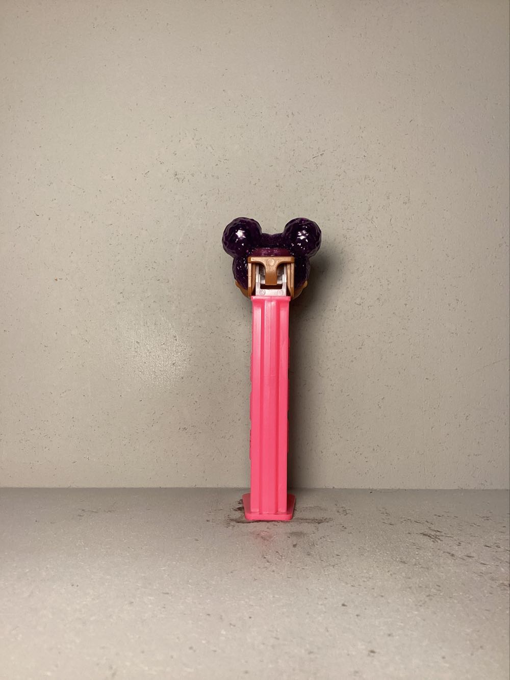 L.O.L. Surprise! -Series 1 - Licenced Characters pez collectible - Main Image 3