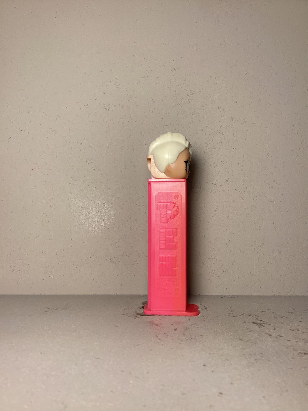 L.O.L. Surprise! -Series 1 - Licenced Characters pez collectible - Main Image 2