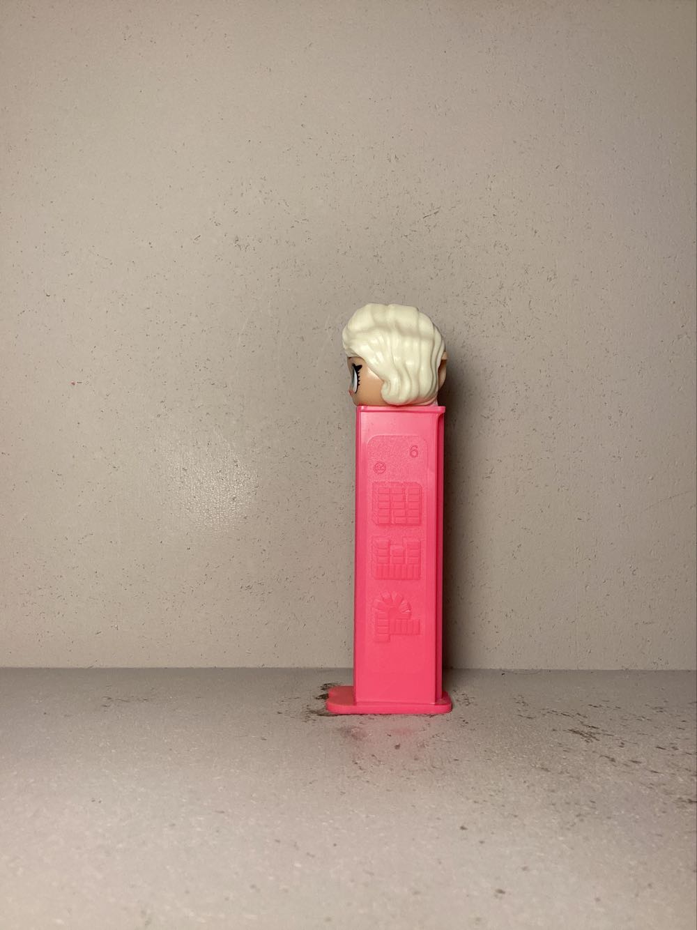 L.O.L. Surprise! -Series 1 - Licenced Characters pez collectible - Main Image 4