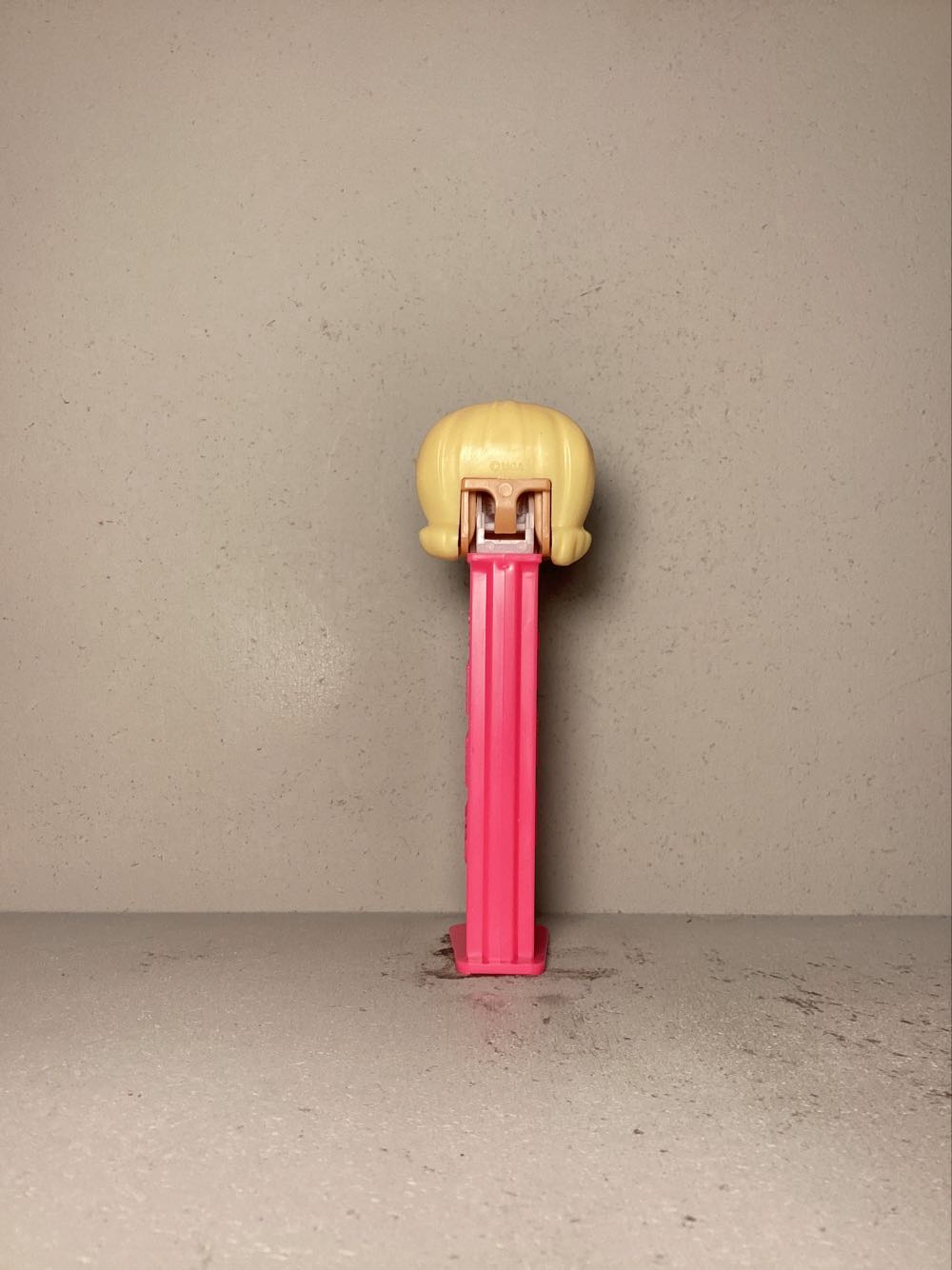 L.O.L. Surprise! -Series 2 - Licenced Characters pez collectible - Main Image 3