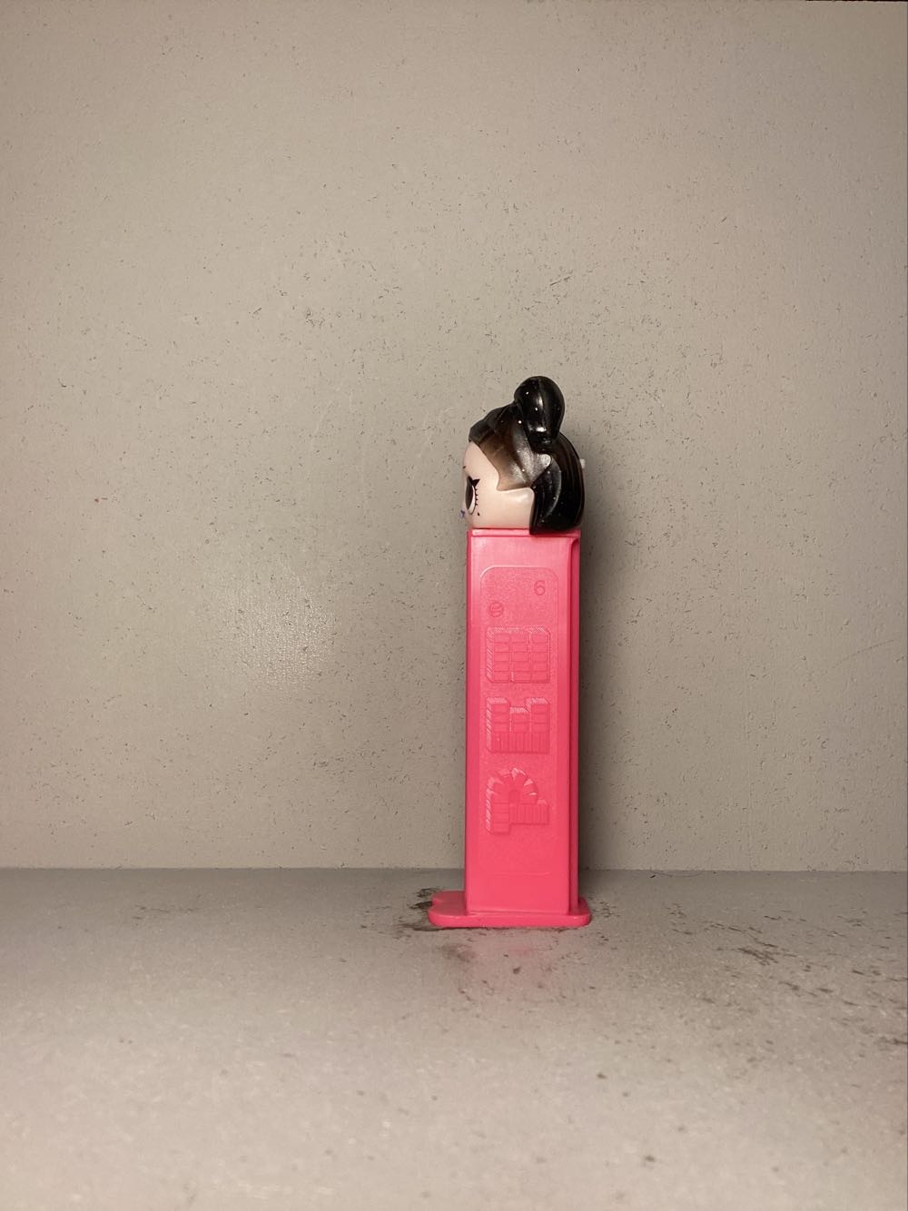 L.O.L. Surprise! -Series 2 - Licenced Characters pez collectible - Main Image 4