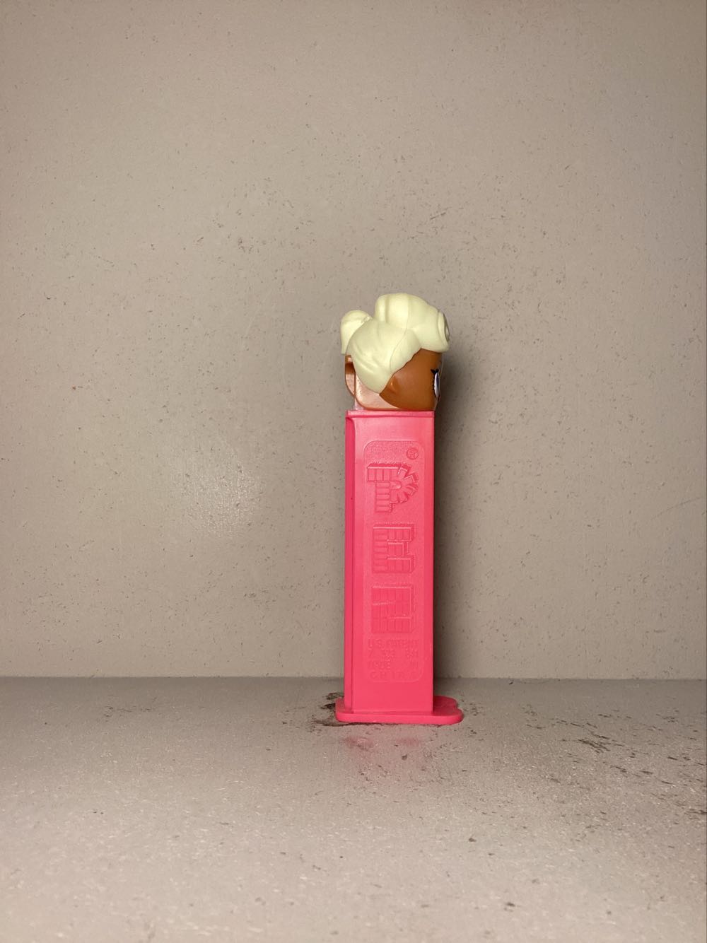 L.O.L. Surprise! -Series 2 - Licenced Characters pez collectible - Main Image 2