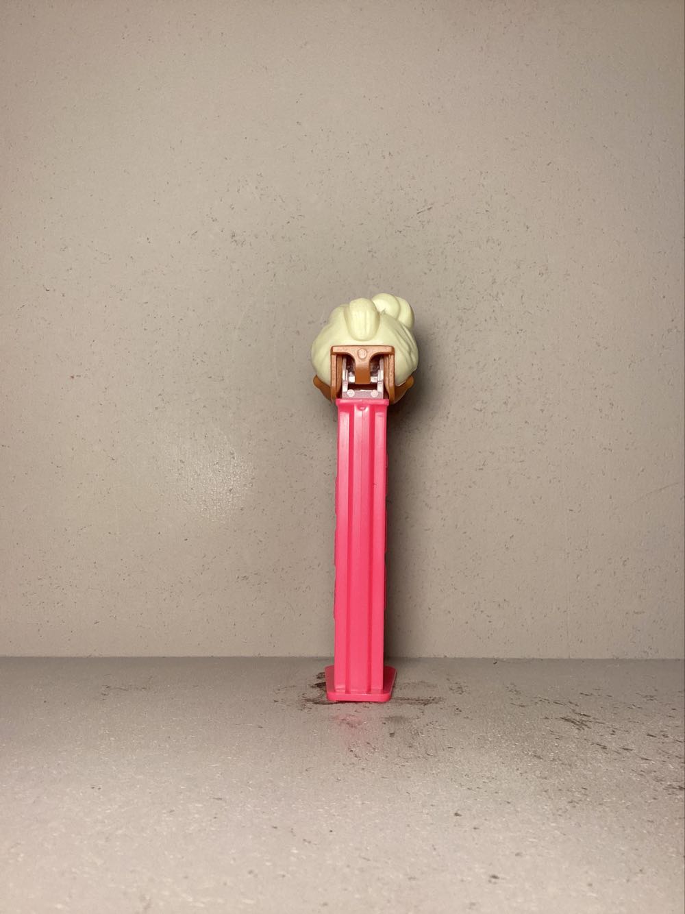 L.O.L. Surprise! -Series 2 - Licenced Characters pez collectible - Main Image 3