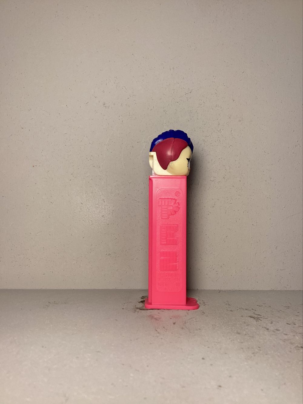 L.O.L. Surprise! -Series 3 - Licenced Characters pez collectible - Main Image 2