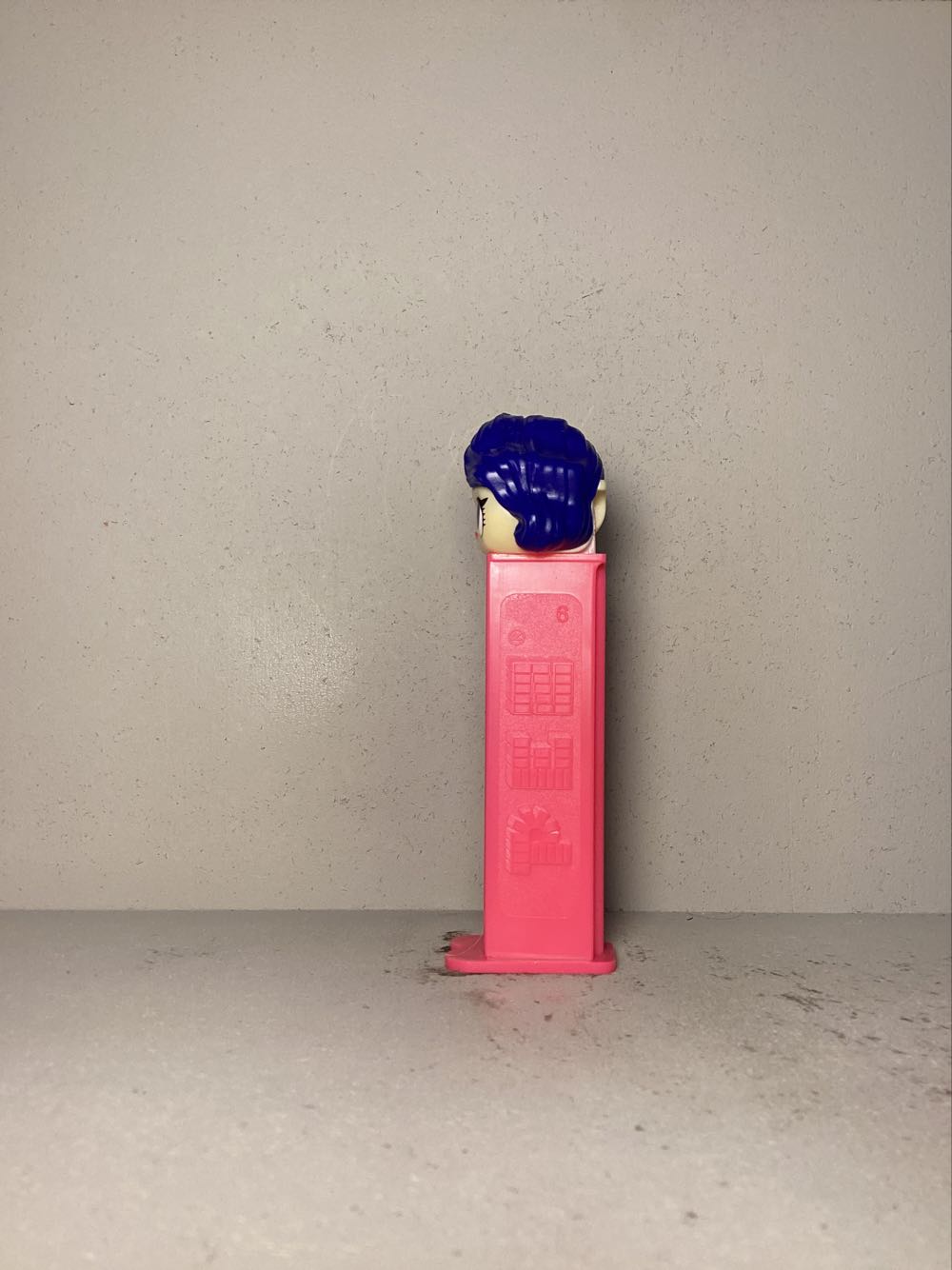 L.O.L. Surprise! -Series 3 - Licenced Characters pez collectible - Main Image 4