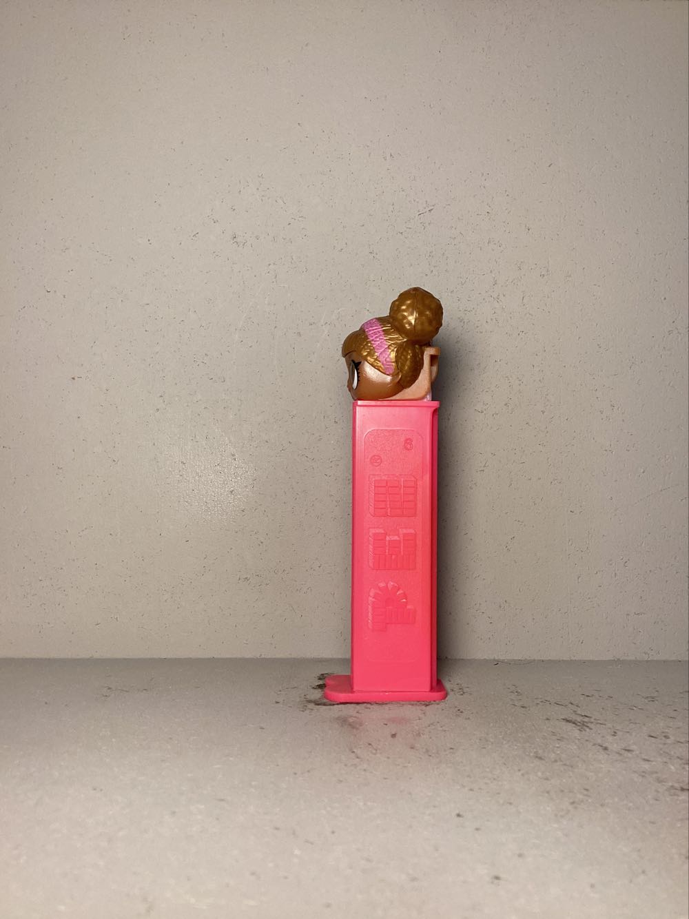 L.O.L. Surprise! -Series 3 - Licenced Characters pez collectible - Main Image 4