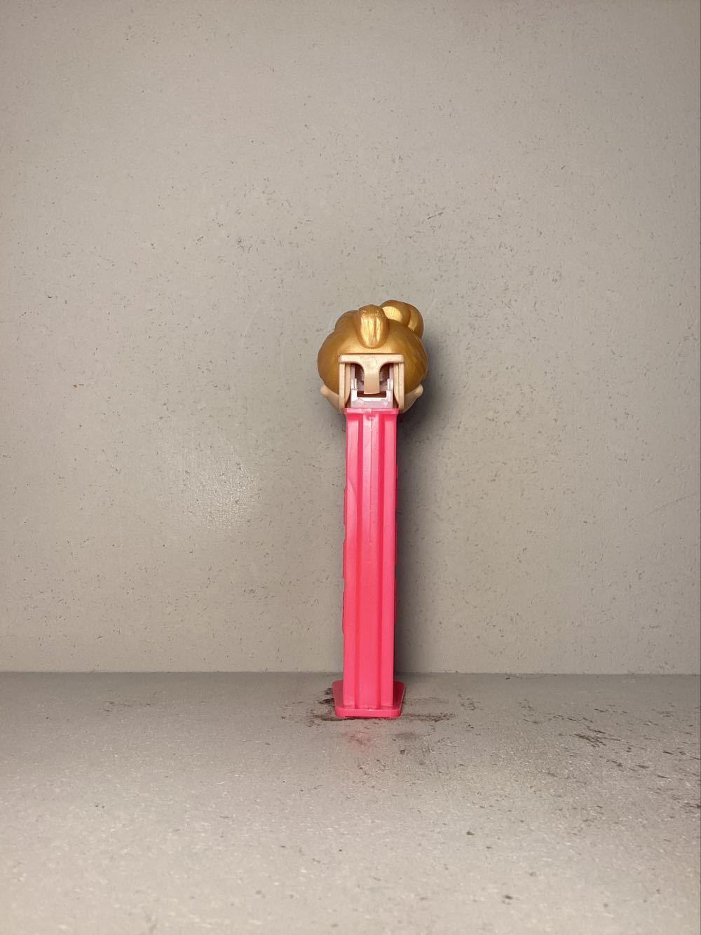 L.O.L. Surprise! -Series 3 - Licenced Characters pez collectible - Main Image 3