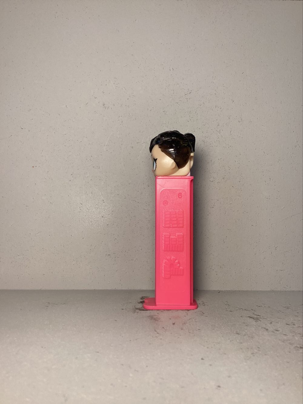 L.O.L. Surprise! -Series 3 - Licenced Characters pez collectible - Main Image 4
