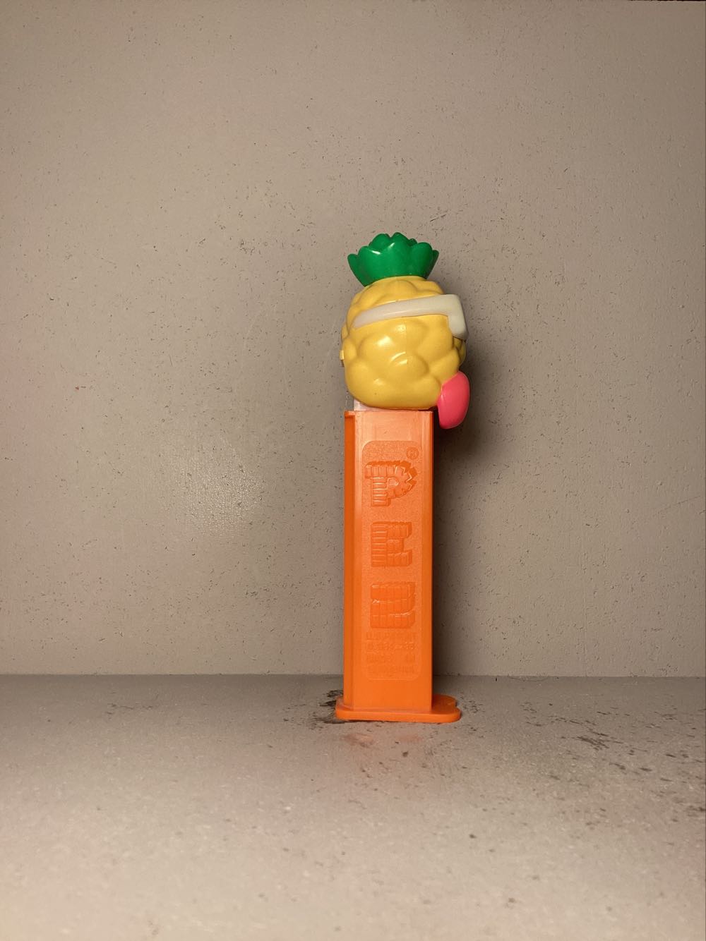 Sourz Pineapple  - Pez Sourz pez collectible - Main Image 2