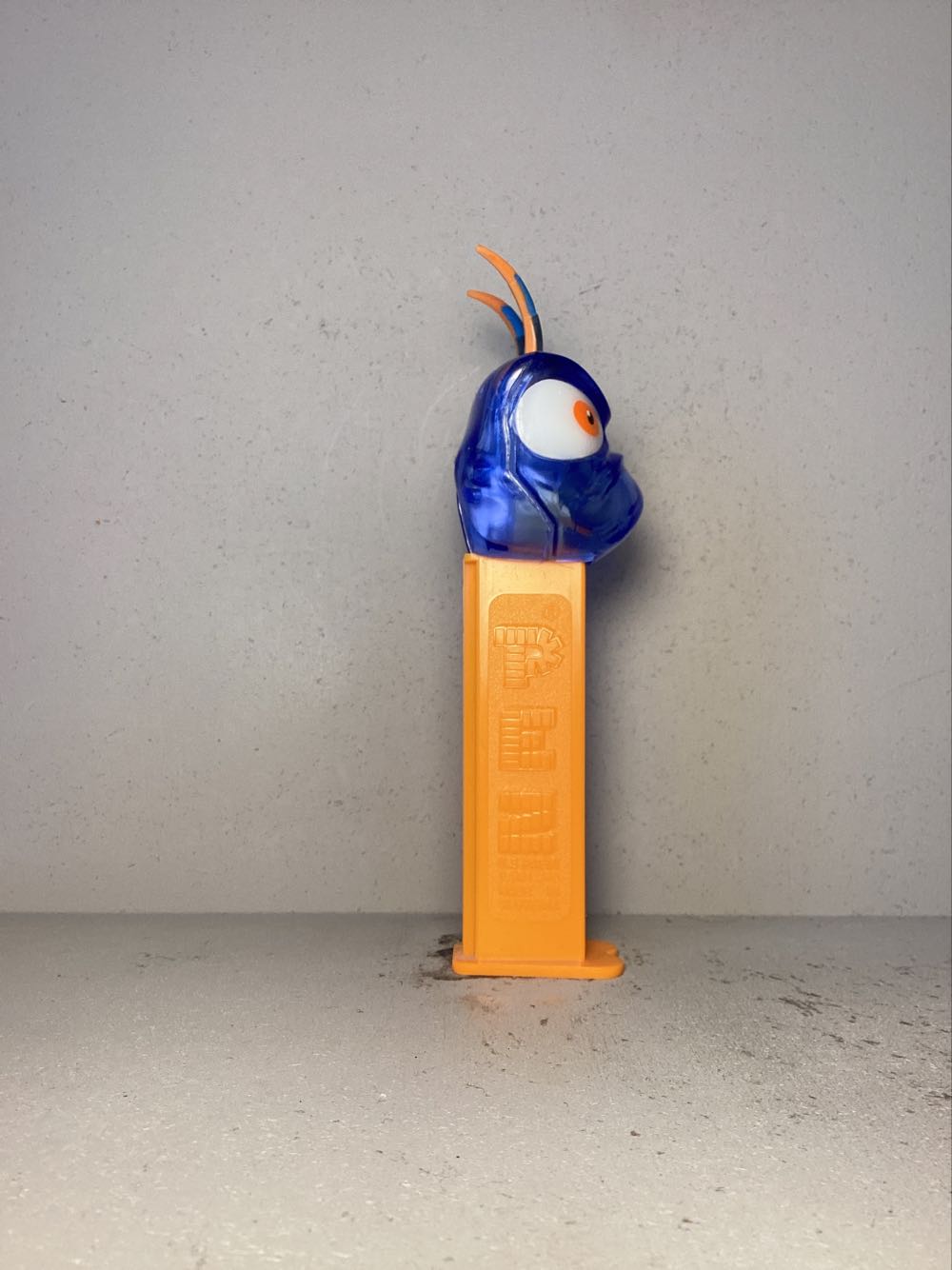 Bugz - Licenced Characters pez collectible - Main Image 2