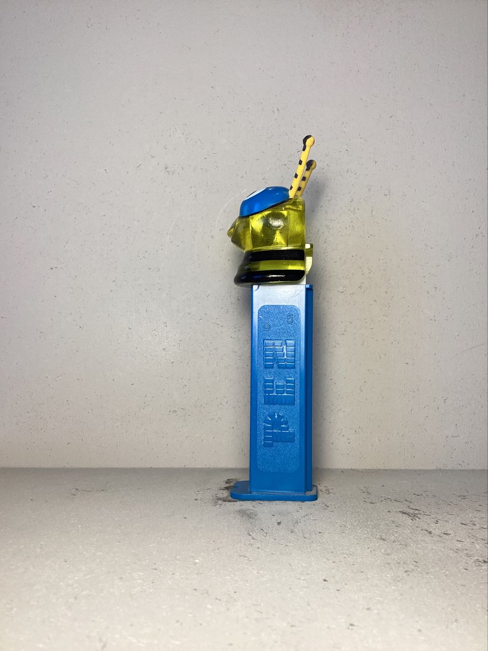 Bugz - Licenced Characters pez collectible - Main Image 4