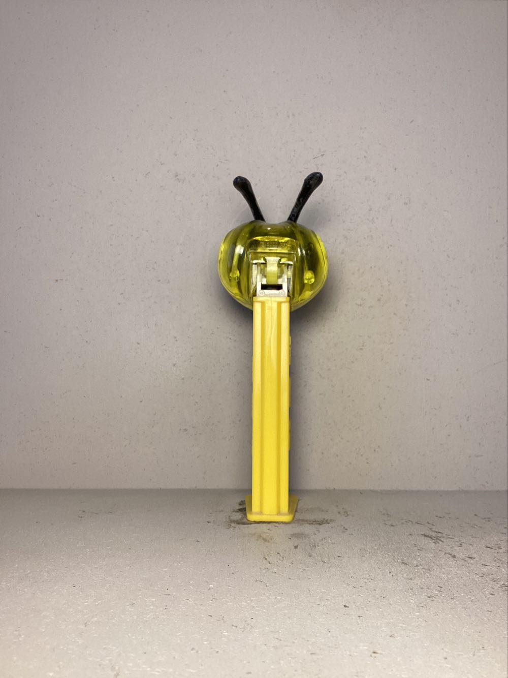 Bugz - Licenced Characters pez collectible - Main Image 3