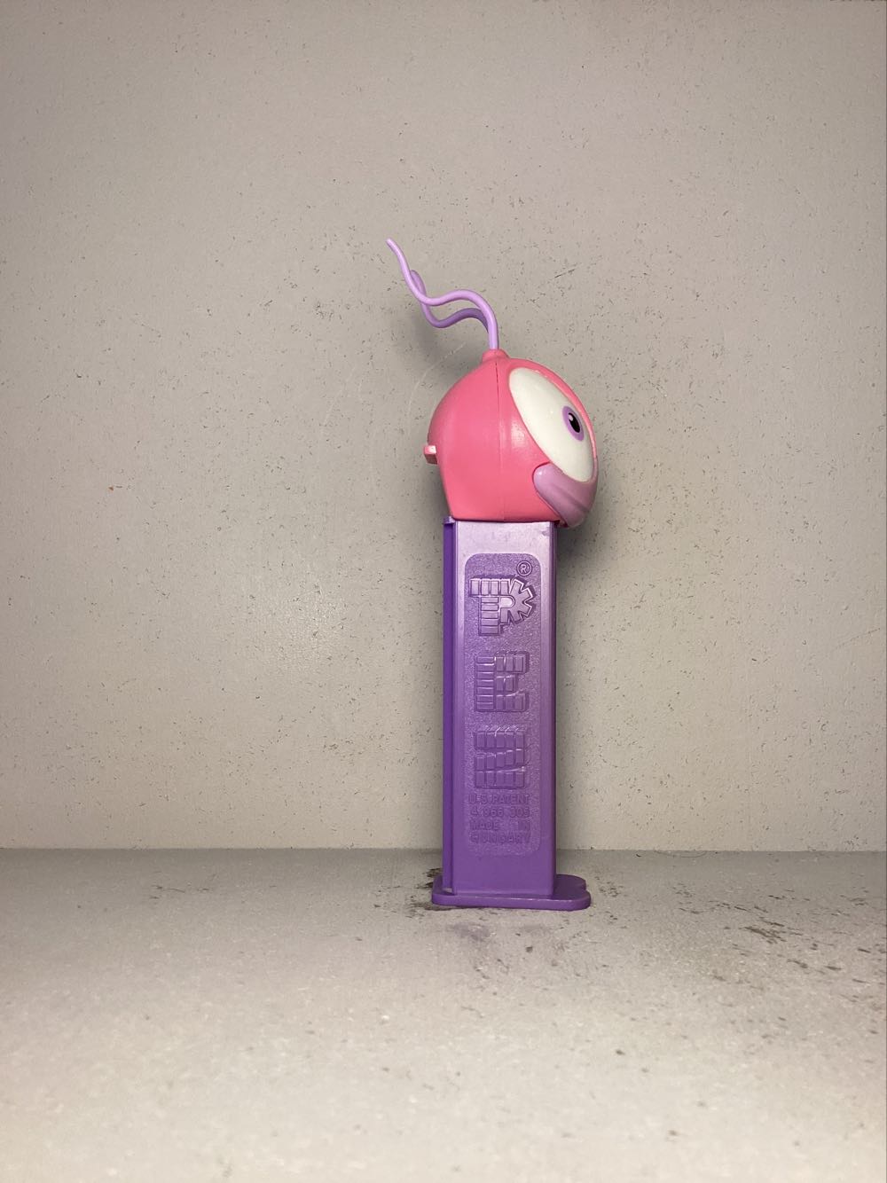 Bugz - Licenced Characters pez collectible - Main Image 2