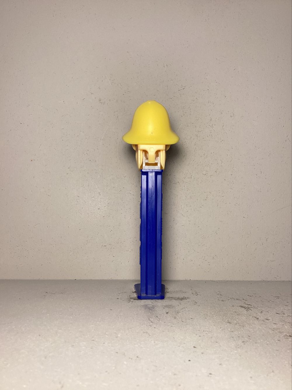 Sam The Fireman - Licenced Characters pez collectible - Main Image 3