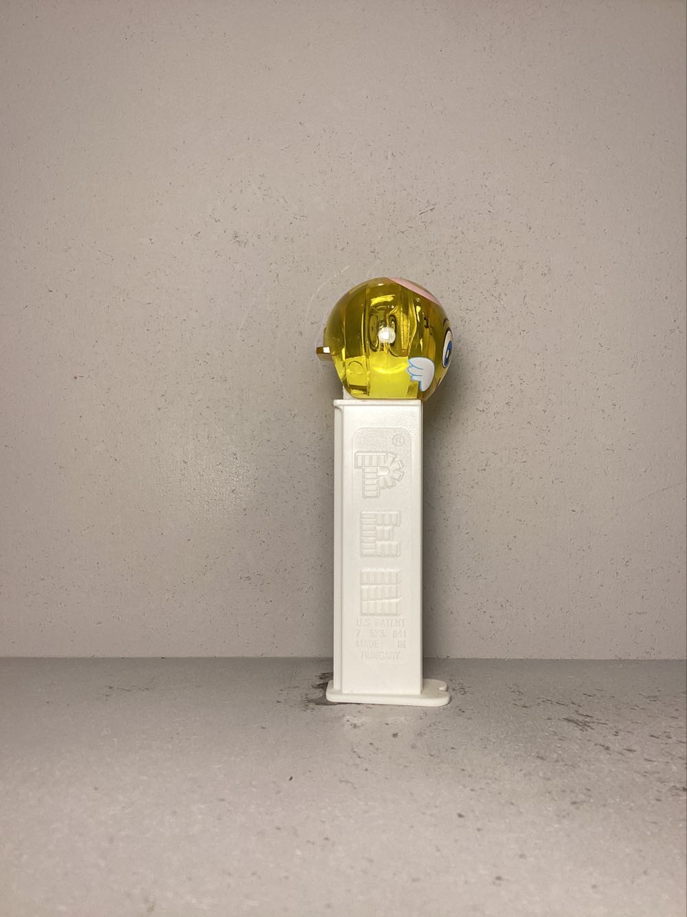 Emoticons (Non-USA) / Emoji (USA) - Licenced Characters pez collectible - Main Image 2