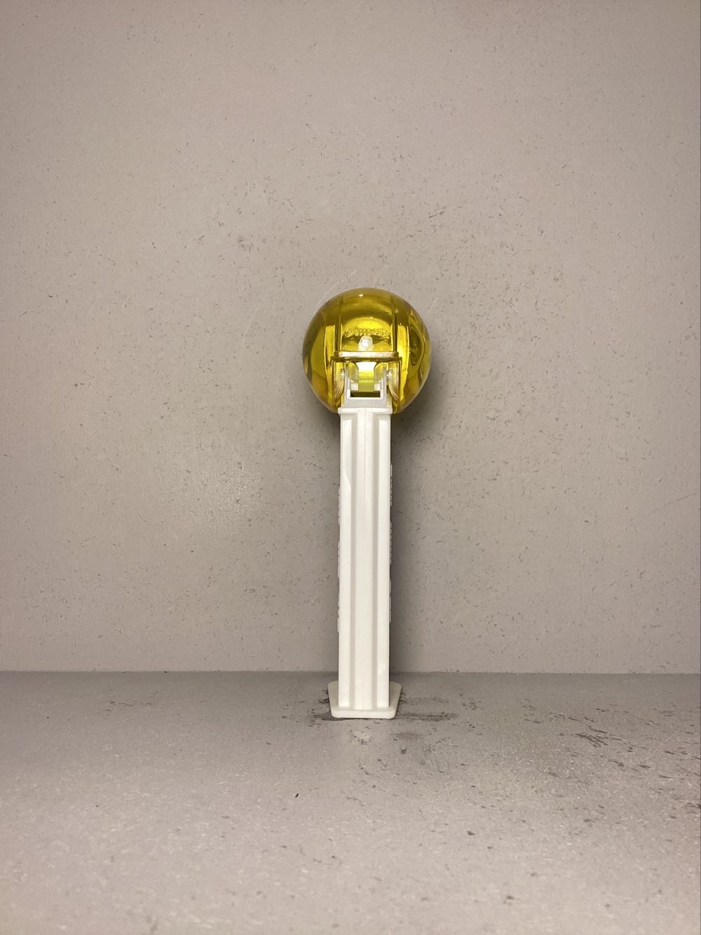 Emoticons (Non-USA) / Emoji (USA) - Licenced Characters pez collectible - Main Image 3