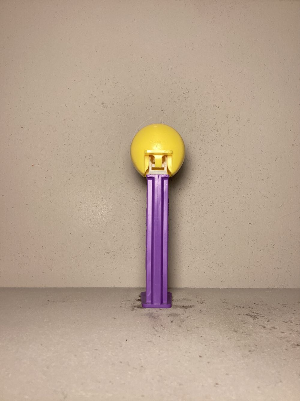 Emoticons (Non-USA) / Emoji (USA) - Licenced Characters pez collectible - Main Image 3
