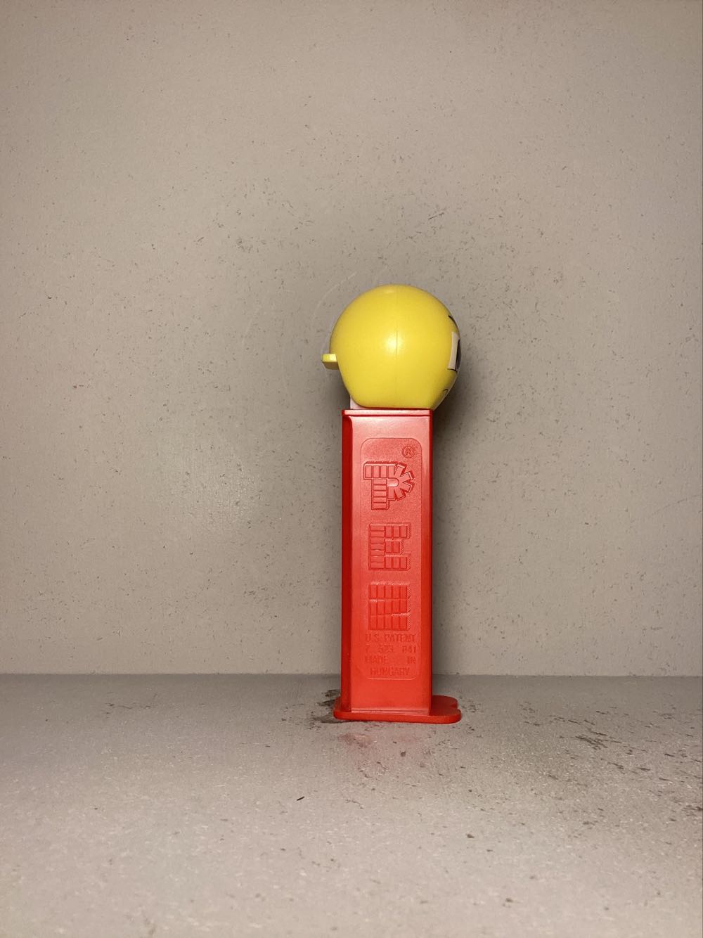 Emoticons (Non-USA) / Emoji (USA) - Licenced Characters pez collectible - Main Image 2