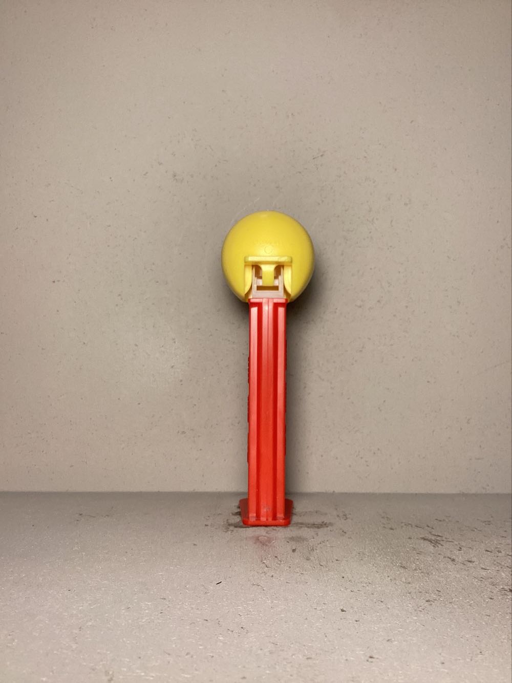 Emoticons (Non-USA) / Emoji (USA) - Licenced Characters pez collectible - Main Image 3