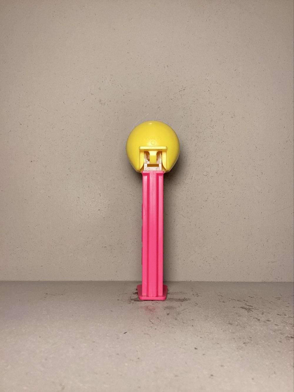 Emoticons (Non-USA) / Emoji (USA) - Licenced Characters pez collectible - Main Image 3