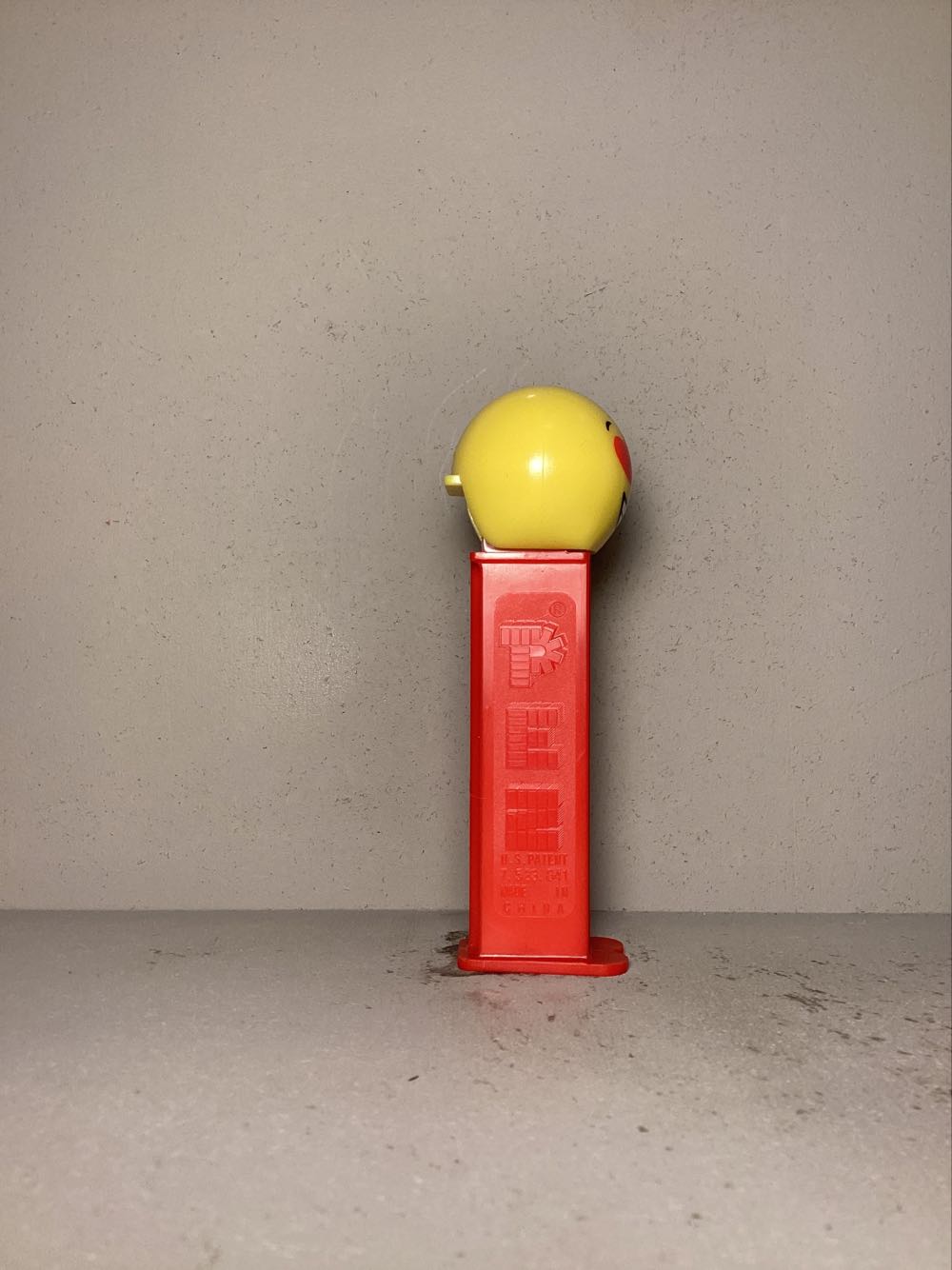 Emoticons (Non-USA) / Emoji (USA) - Licenced Characters pez collectible - Main Image 2