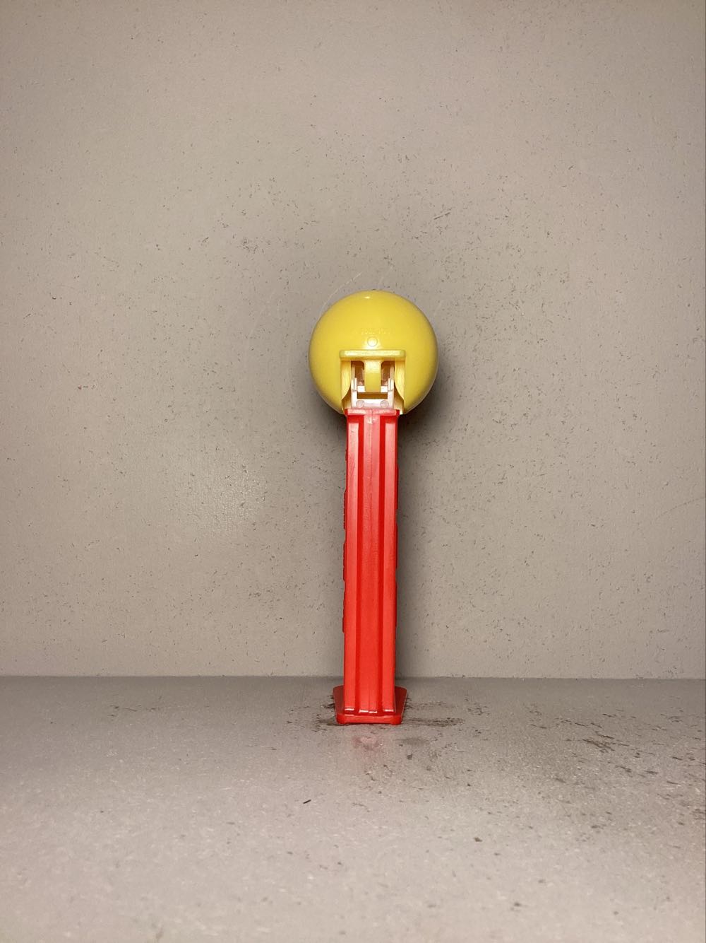 Emoticons (Non-USA) / Emoji (USA) - Licenced Characters pez collectible - Main Image 3